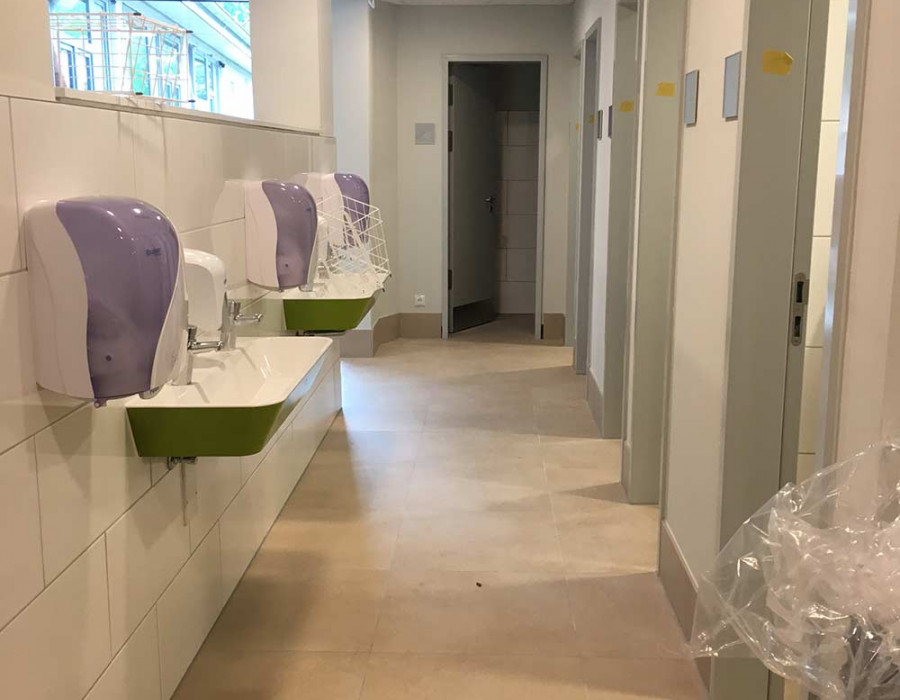 Vorbereich vor den Unisex-WCs.jpg